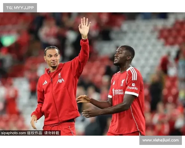 哈格里夫斯称埃基蒂克既能踢中锋又能踢左边锋与亨利有相似之处 哈格里夫斯称埃基蒂克既能踢中锋又能踢左边锋与亨利有相似之处