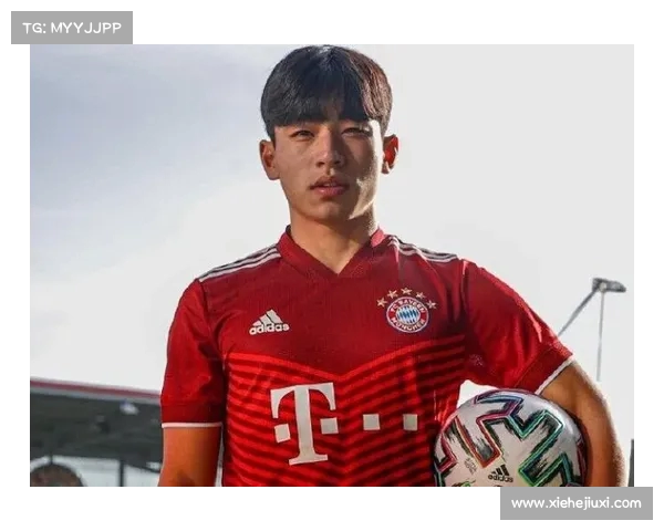 法兰克福签约19岁日本中场花城琳斗 加入U21梯队培养 法兰克福签约19岁日本中场花城琳斗 加入U21梯队培养